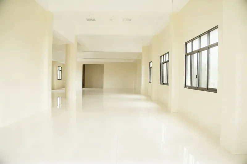 Radragon Commercial Building Unit image 2