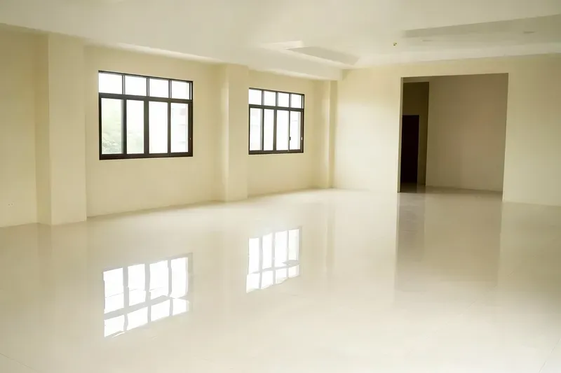 Radragon Commercial Building Unit image 5