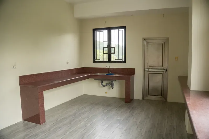 Radragon Commercial Building Unit image 7